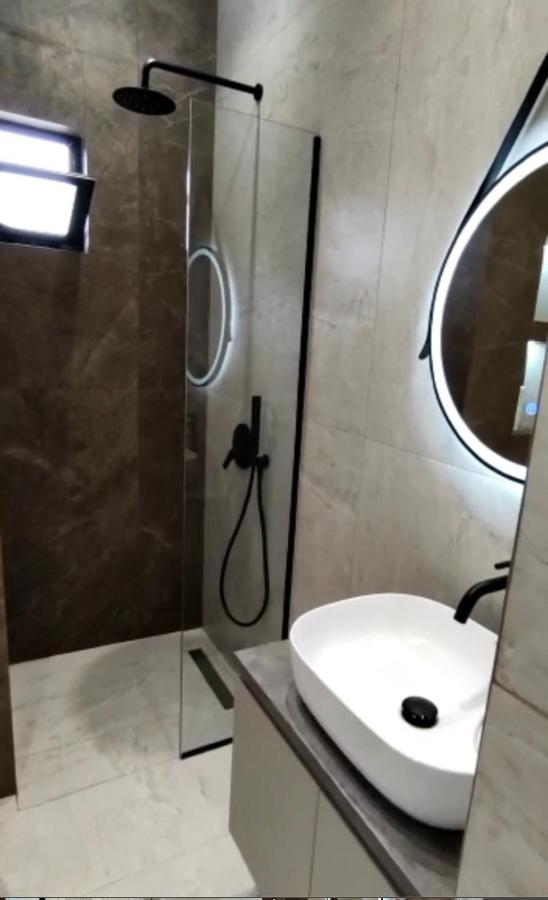 Villa Xhefri 2 Saranda Kültér fotó